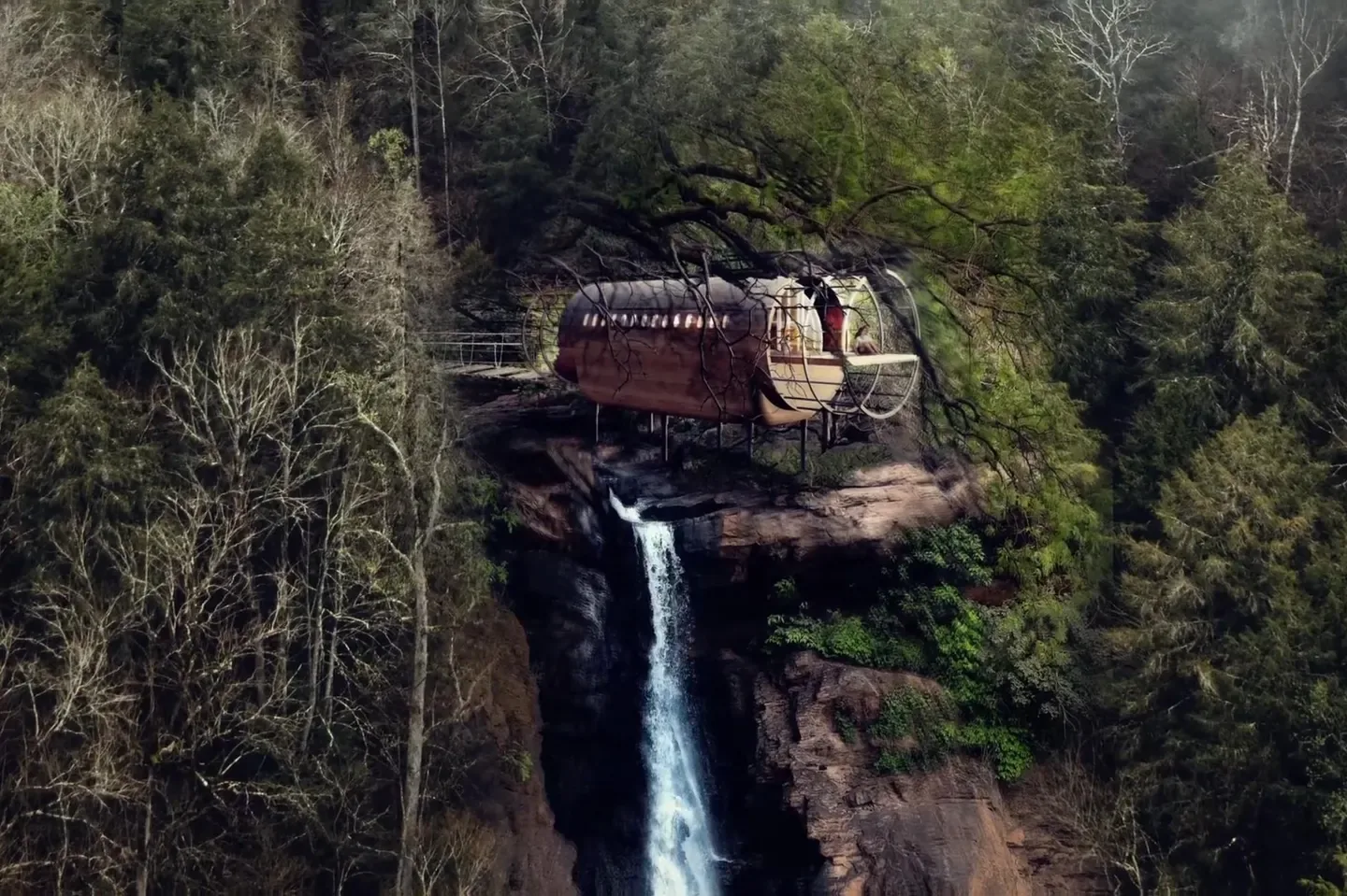 Designers Plan To Transform Retired Airplane Fuselages Into Luxury Hotel Suites 6 image 300