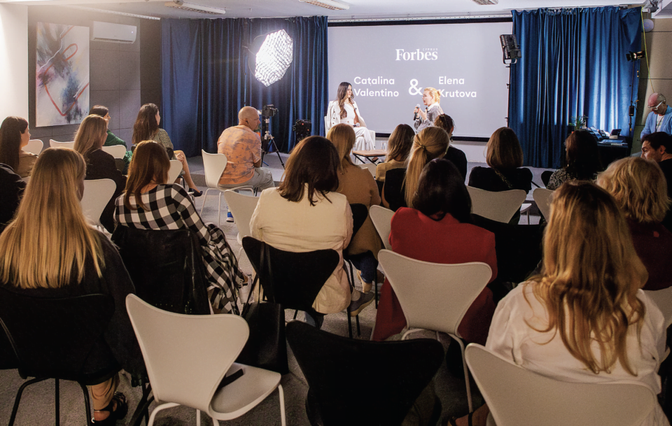 The first Forbes Cyprus
Women in Tech Club event, held on
November 16, successfully brought together professionals to explore the theme of "Female Voices: How To Elevate HR".